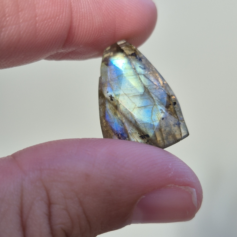 Natural Labradorite - Picture 9 of 11